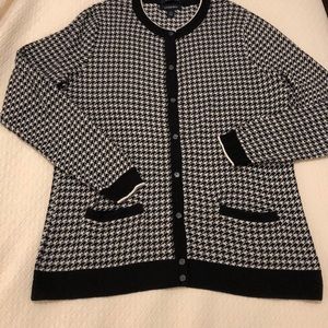 Land’s End Cardigan Size Large